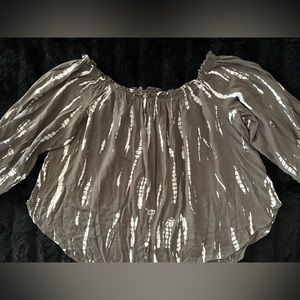 Ladies olive green off the shoulders tie dyed shirt. Sleeves go midway down arm